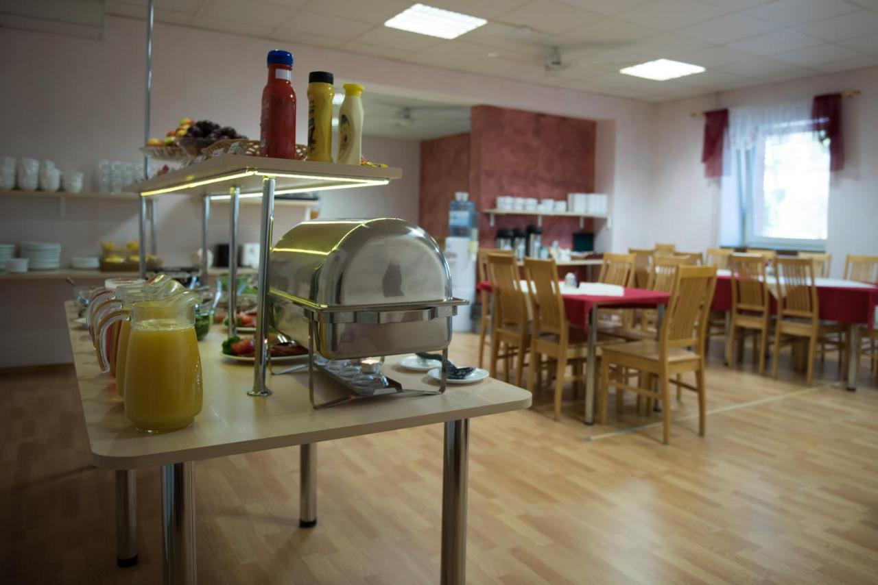 Aleksandri Hotel Tartu Luaran gambar