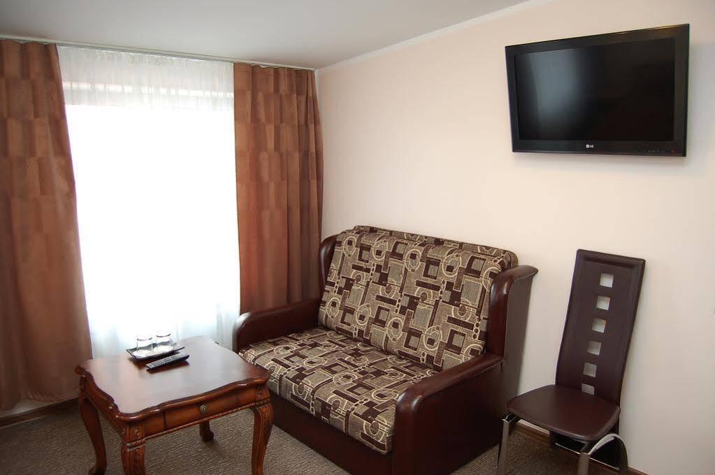 Aleksandri Hotel Tartu Luaran gambar