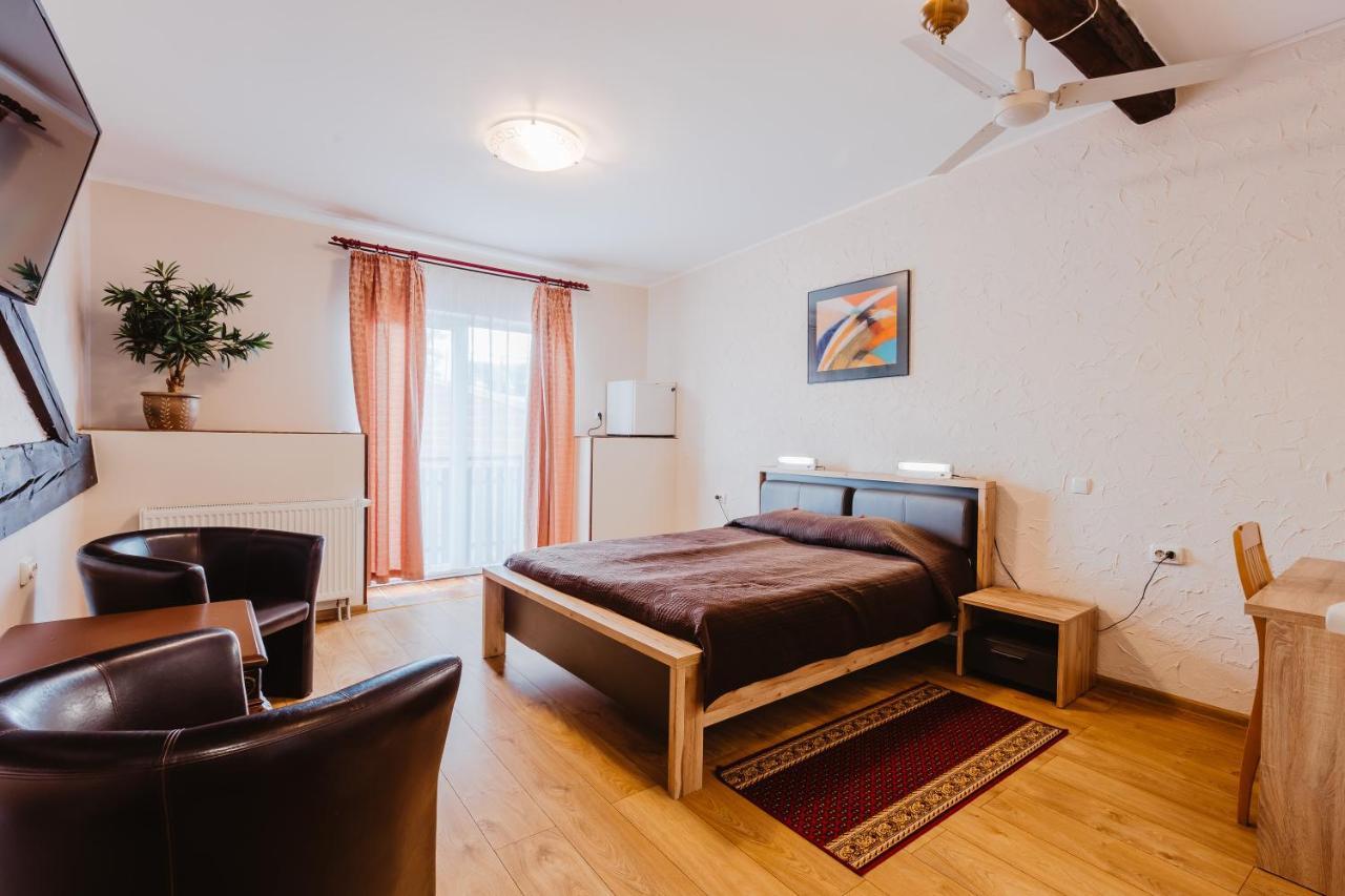 Aleksandri Hotel Tartu Luaran gambar