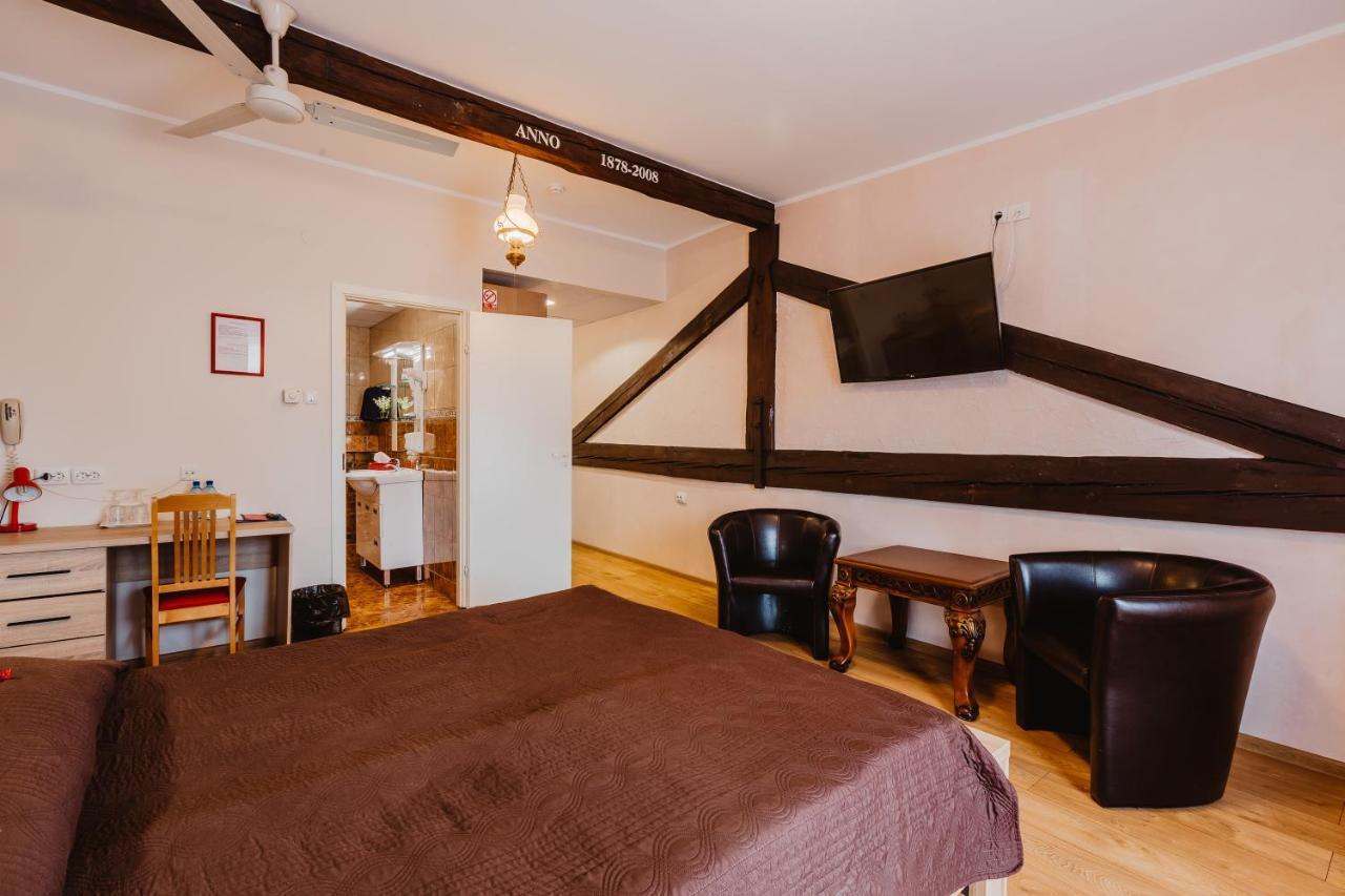 Aleksandri Hotel Tartu Luaran gambar