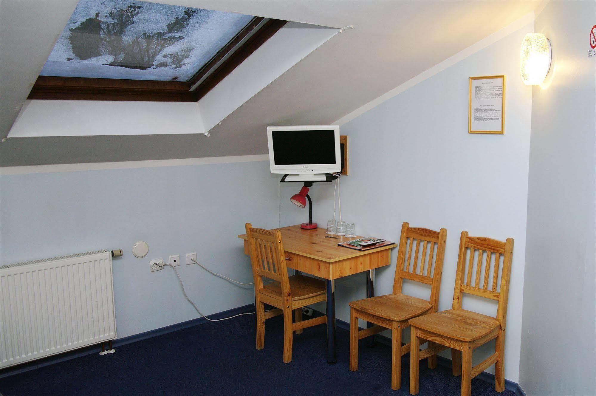 Aleksandri Hotel Tartu Luaran gambar